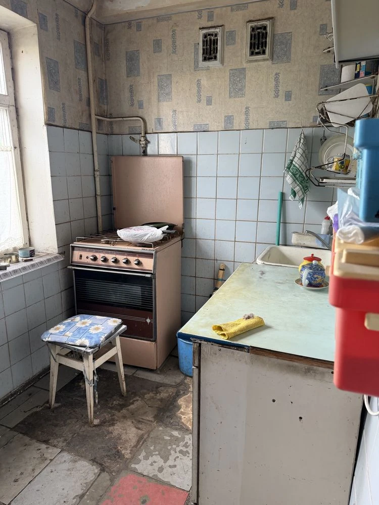 Продається 3-кімнатна квартира в центрі міста Українка