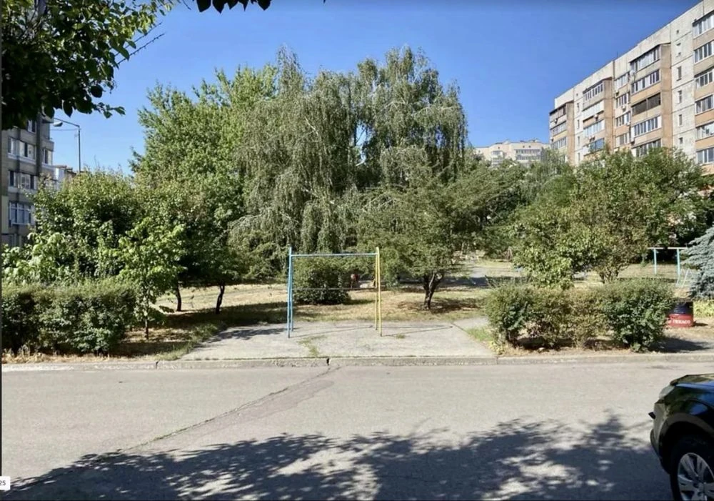 Продам 3ри кімнатну квартиру аїнка