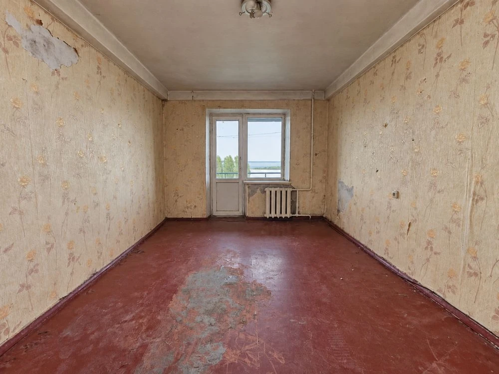 Sale of a 2-room apartment in Ukraine, Dniprovsky Prospect