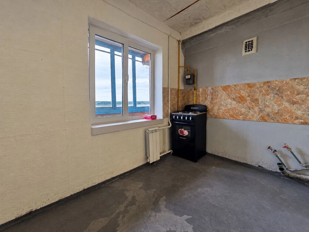Sale of a 2-room apartment in Ukraine, Dniprovsky Prospect