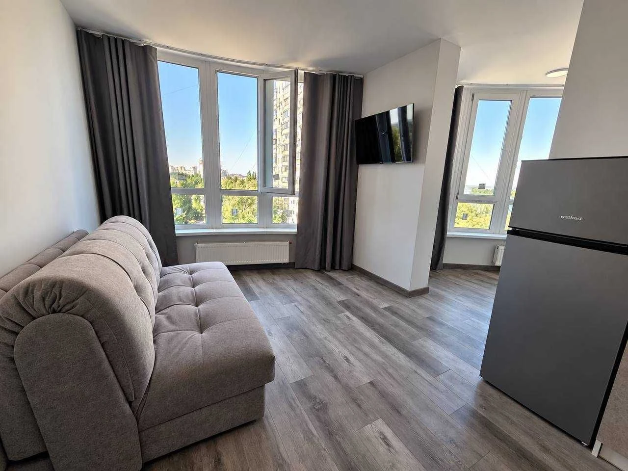 Sale of a 1-bedroom apartment in a new building