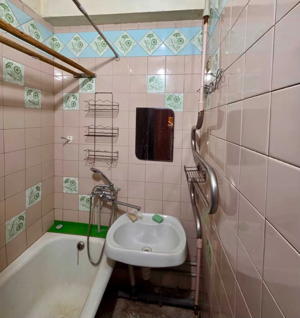 Sale of a 2-room apartment in Ainka, Zvyazka Street