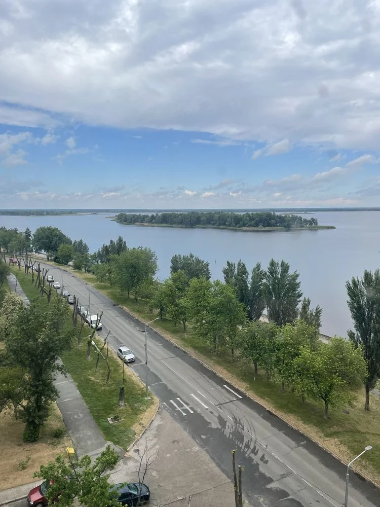 For sale 1-room apartment in Ukraine without commission for purchase