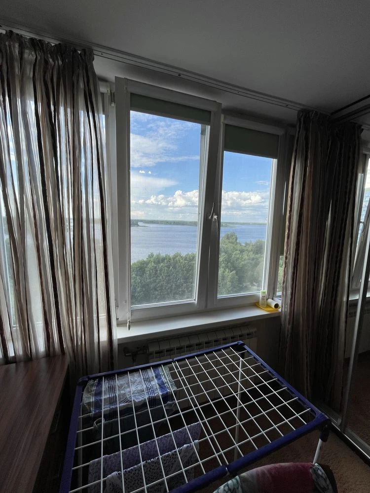 For Sale: Panoramic 3-bedroom apartment in Ukraine