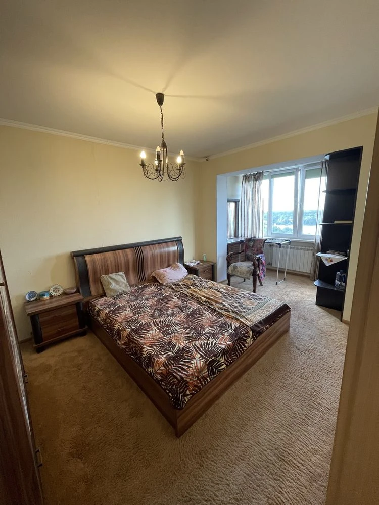 For Sale: Panoramic 3-bedroom apartment in Ukraine