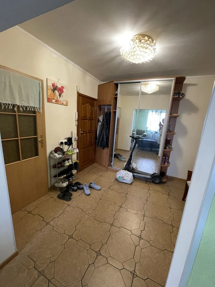 For Sale: Panoramic 3-bedroom apartment in Ukraine