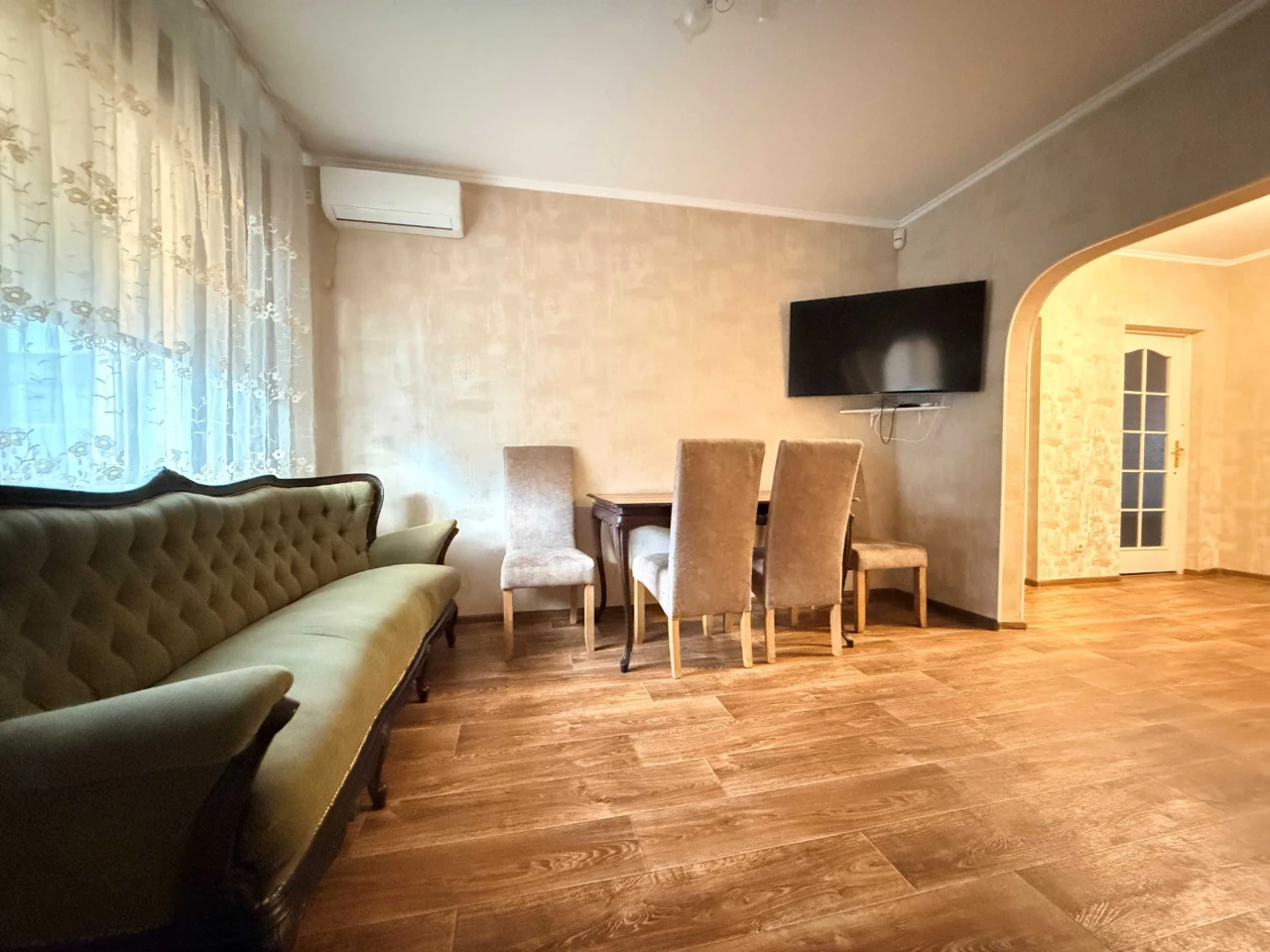 FOR SALE BY OWNER: 4-room apartment in the city of Ukraine. Possible
