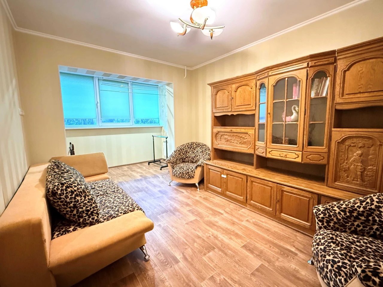 FOR SALE BY OWNER: 4-room apartment in the city of Ukraine. Possible
