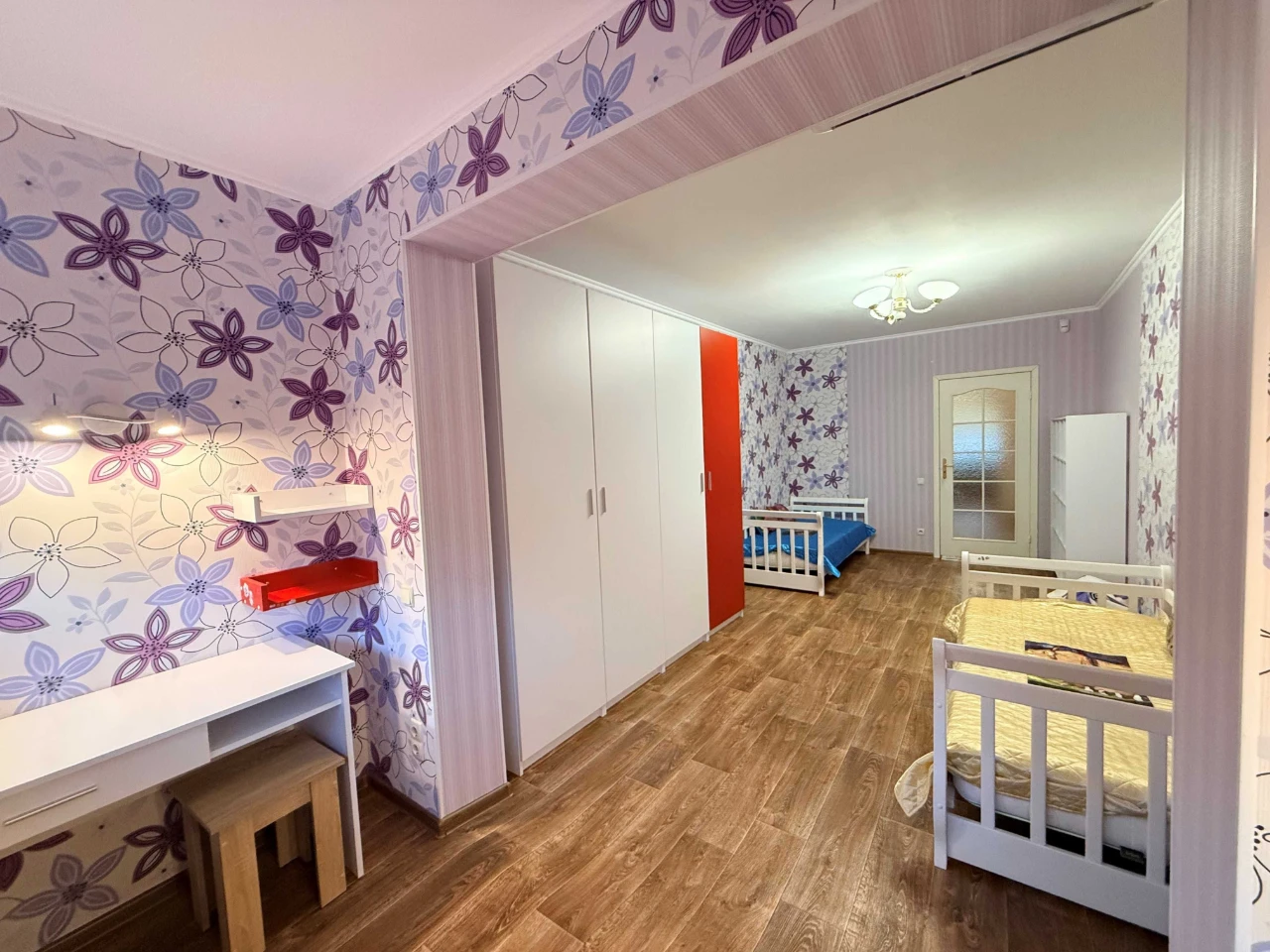 FOR SALE BY OWNER: 4-room apartment in the city of Ukraine. Possible