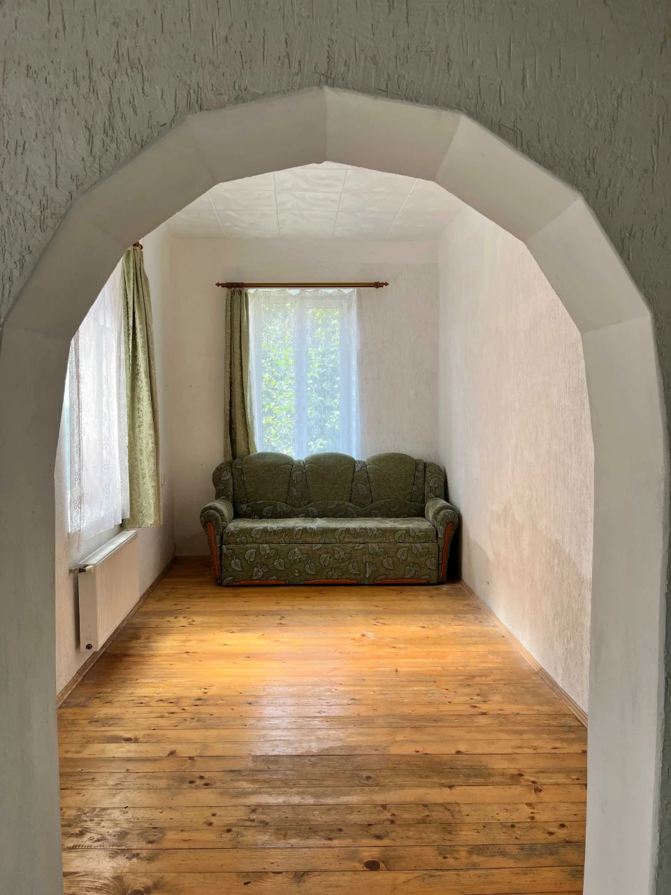 2-bedroom Apartment in Khodoriv, 2K Residential Property without Realtor
