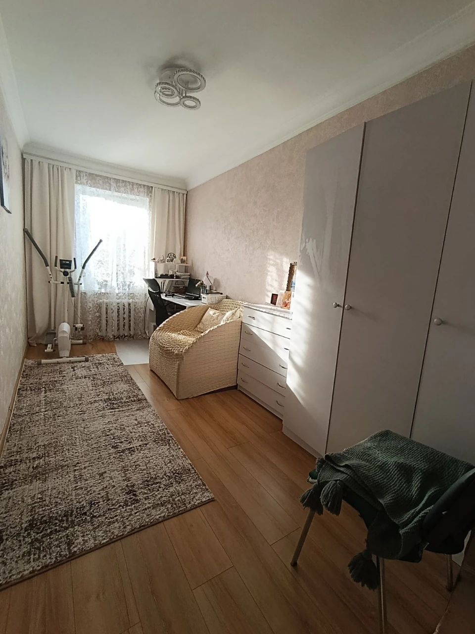 Продам 3 х кімнатну квартиру у Новому  Роздолі