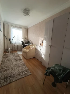 Продам 3 х кімнатну квартиру у Новому  Роздолі
