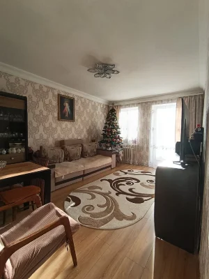 Продам 3 х кімнатну квартиру у Новому  Роздолі