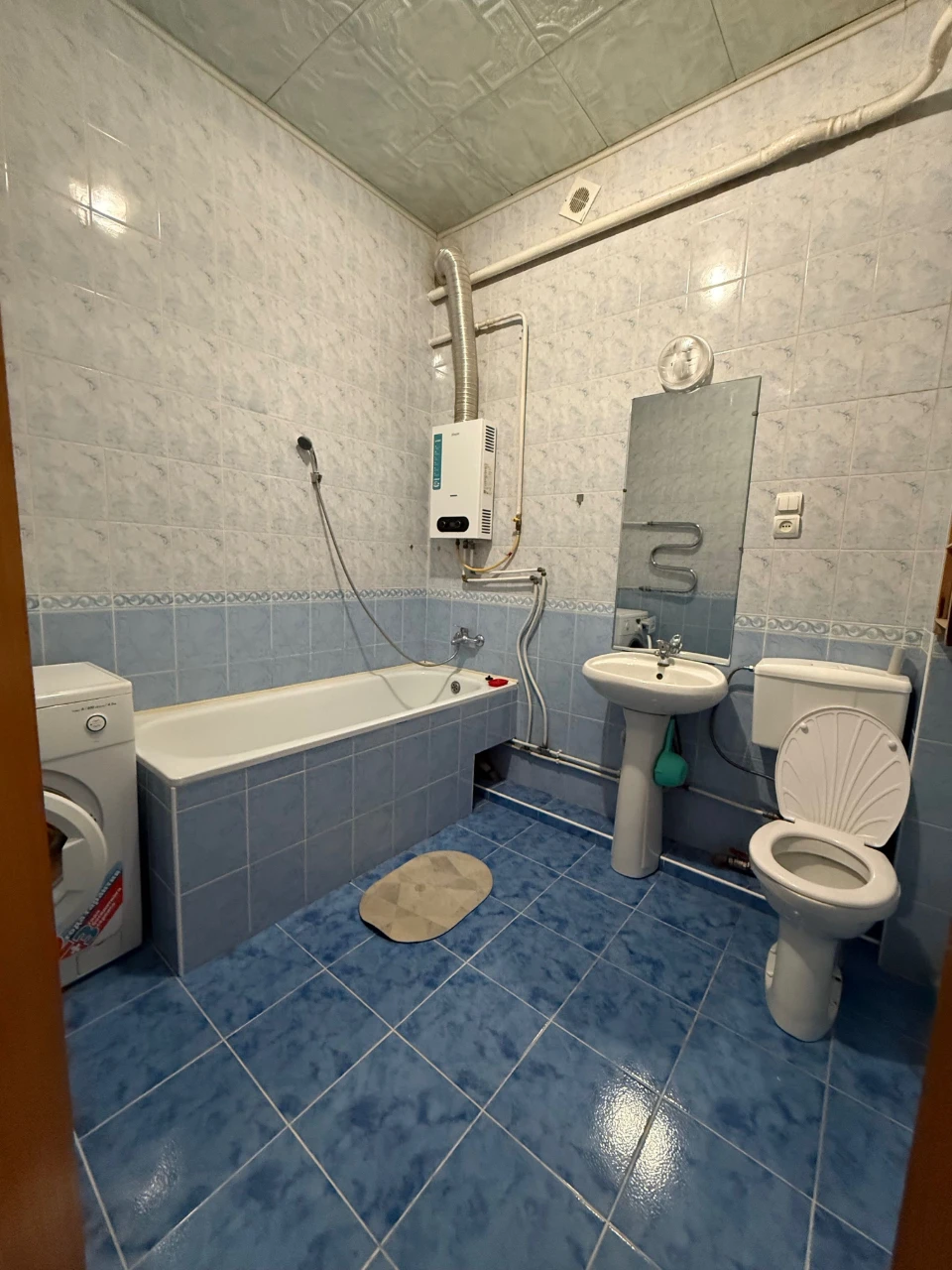 Продаж квартири,м.Новий Розділ.Ближній центр)  (без комісії!