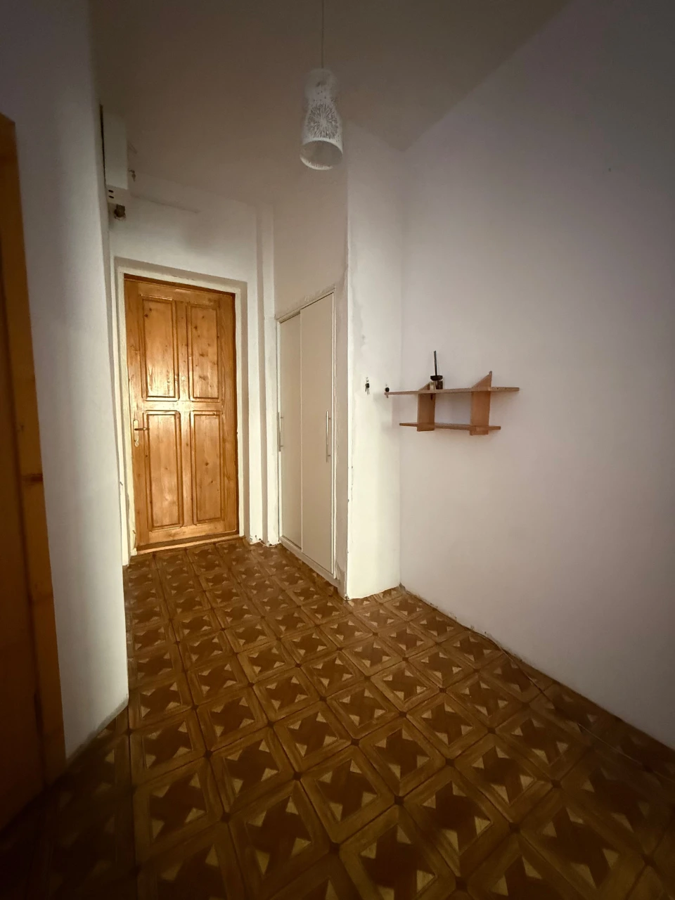 Продаж квартири,м.Новий Розділ.Ближній центр)  (без комісії!