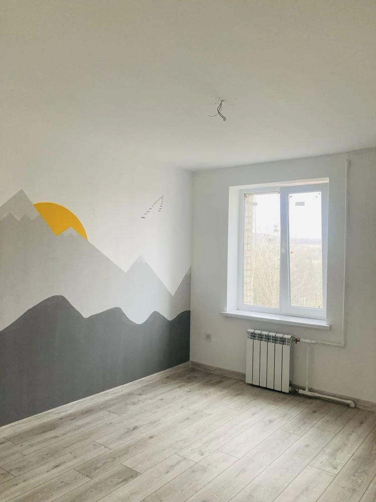 Продам трьох кімнатну у м.Новий Розділ.