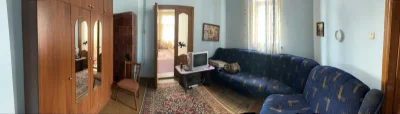 Продається 2-кімнатна квартира у самому центрі міста Рудки.