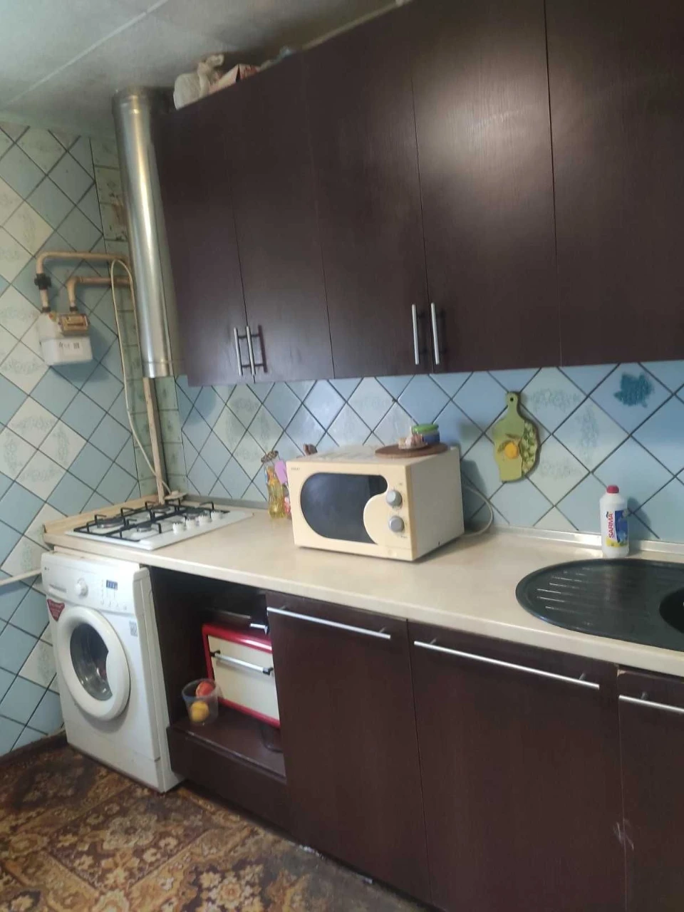 Продам двокімнатну квартиру у Мерефі.