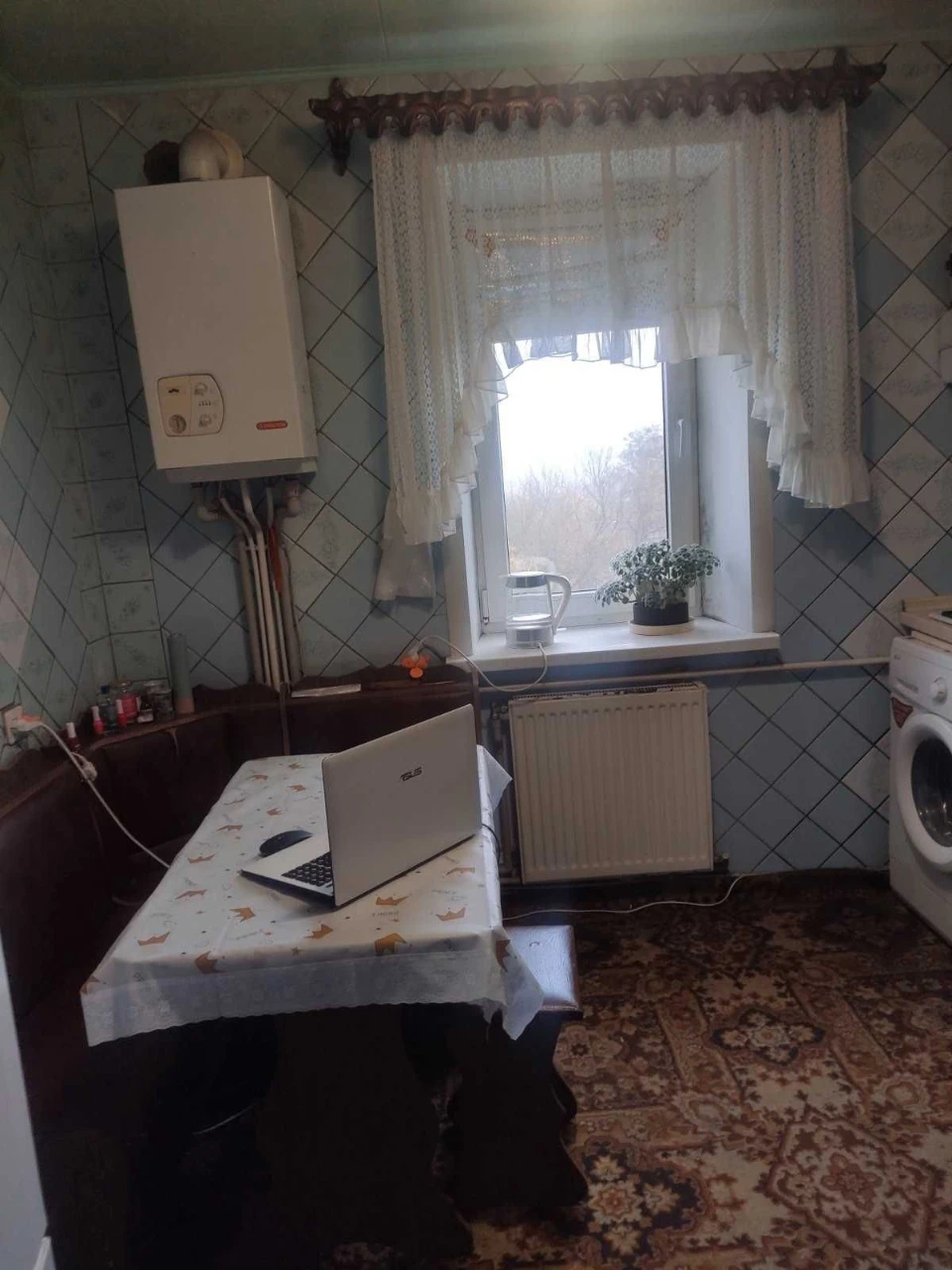 Продам двокімнатну квартиру у Мерефі.