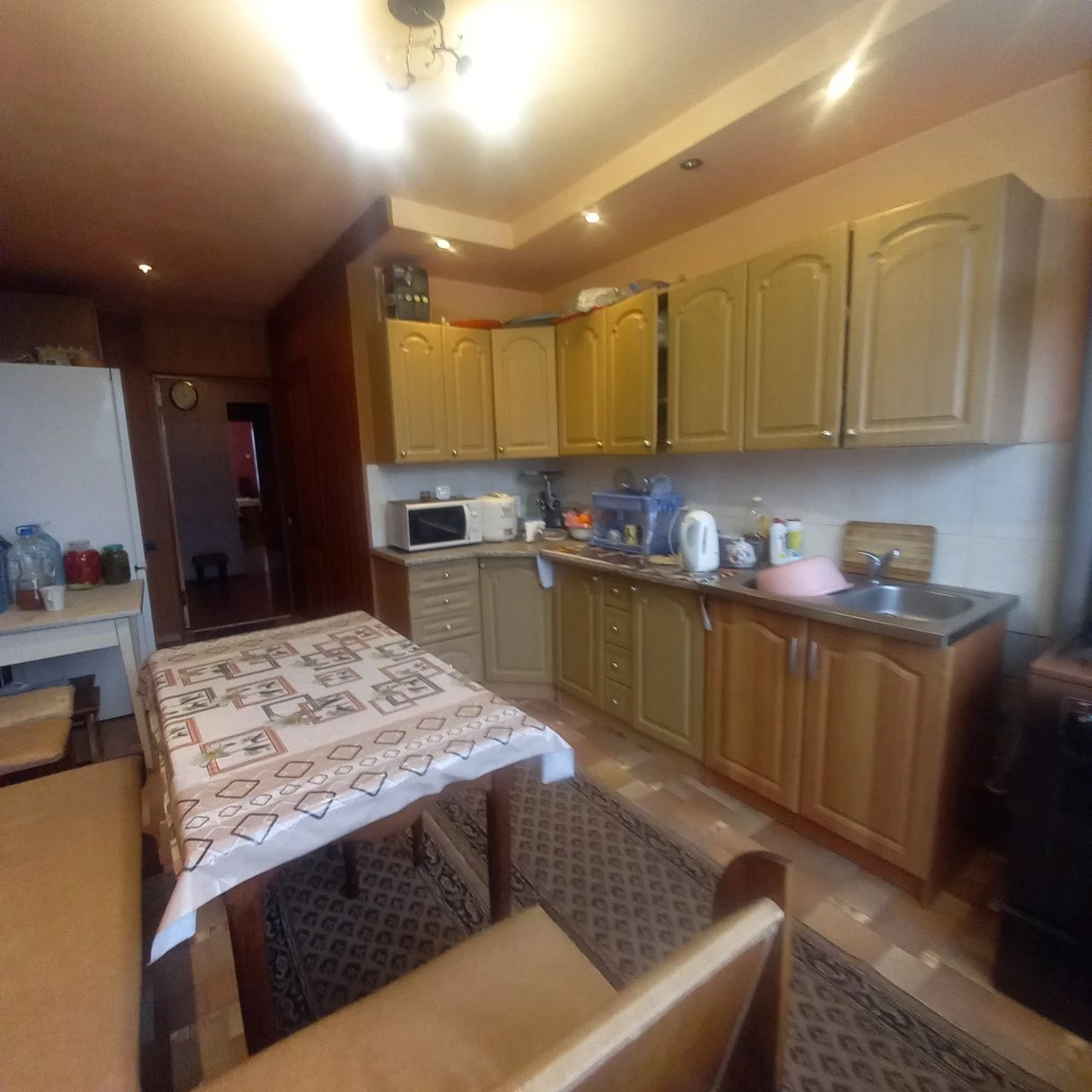 Продам м.Мерефа 3х.кімн.квартира 63м.ремонт.27тис.