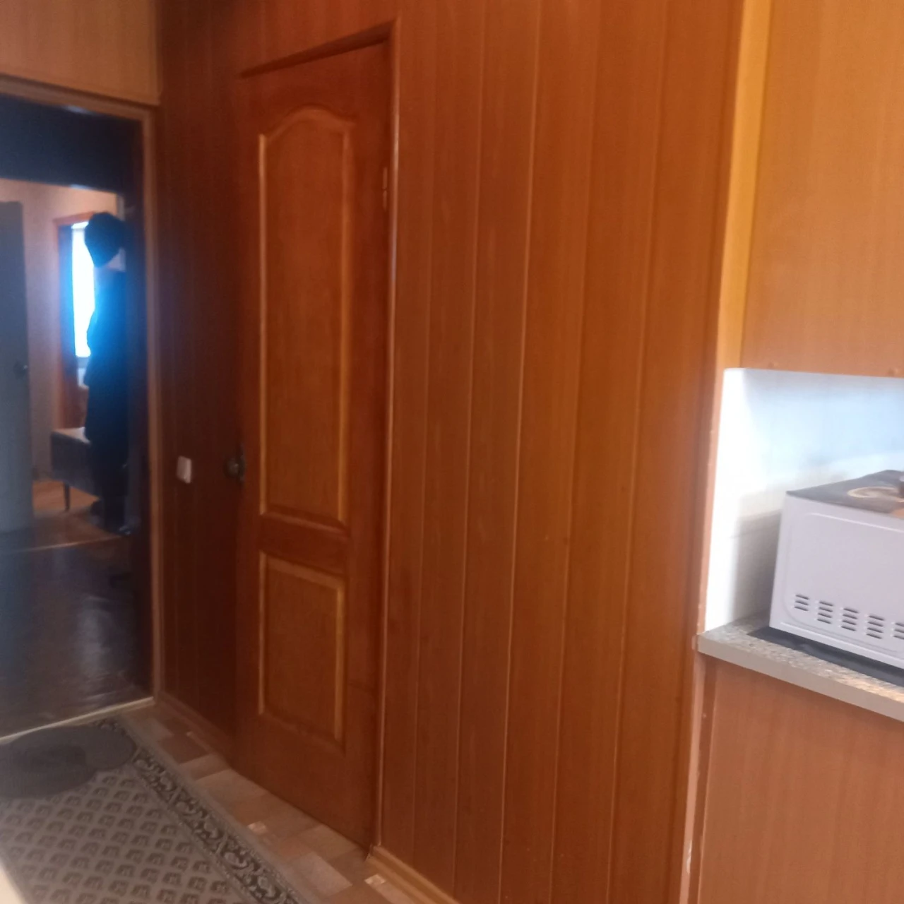 Продам м.Мерефа 3х.кімн.квартира 63м.ремонт.27тис.