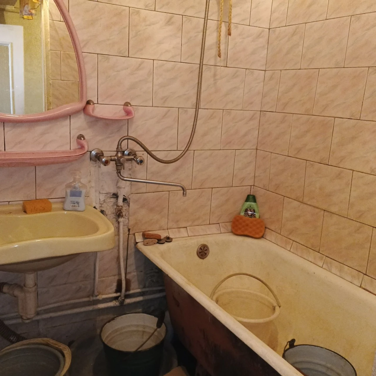 Продаю уютную и очень теплую 2х комнатную квартиру