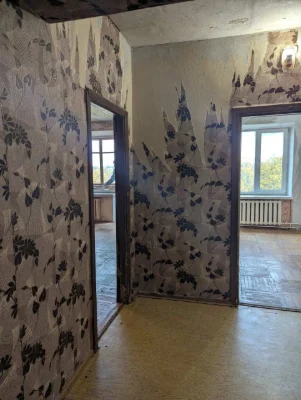 Продам трикімнатну квартиру, з можливістю проведення індивід