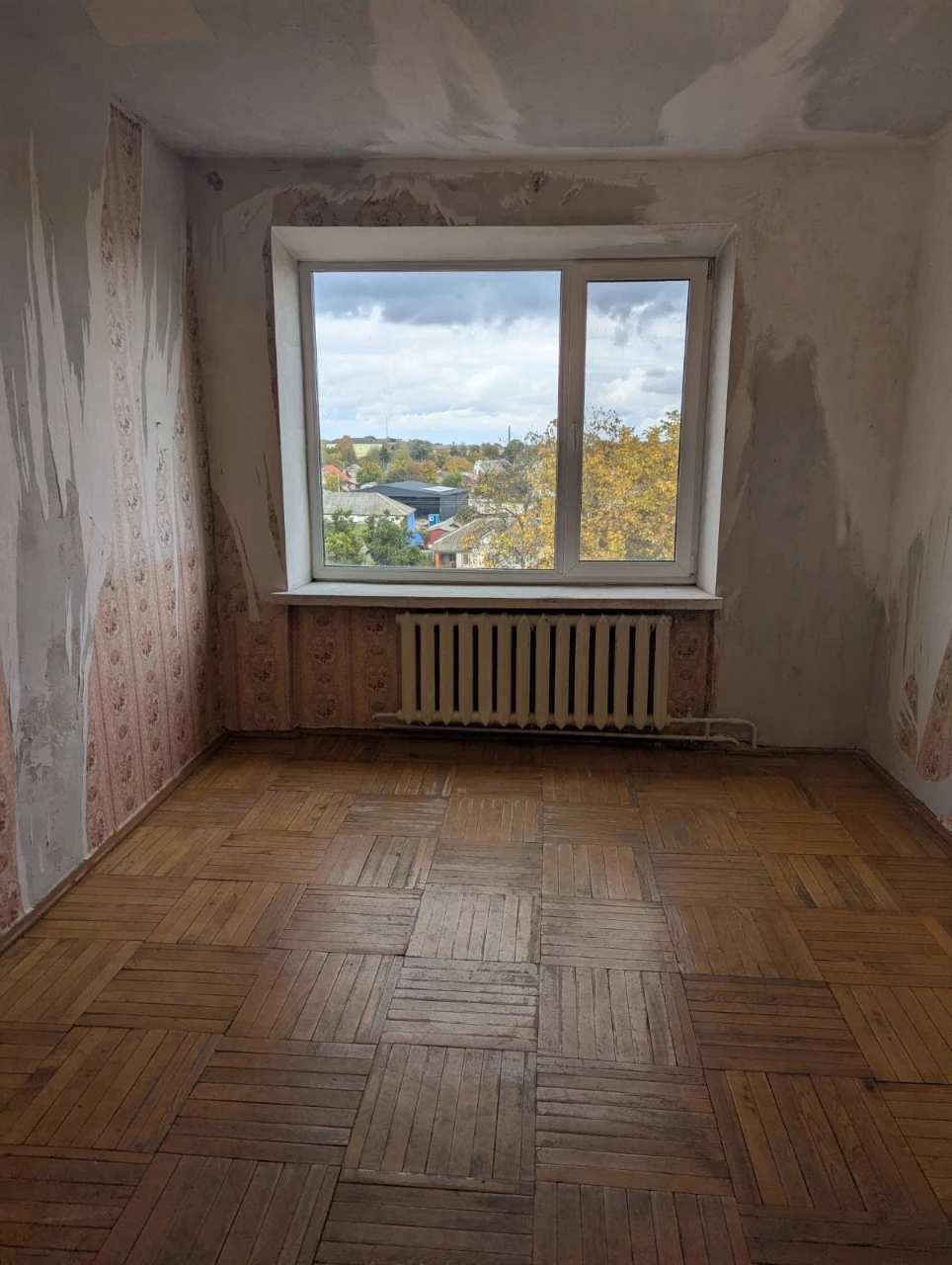 Продам трикімнатну квартиру, з можливістю проведення індивід