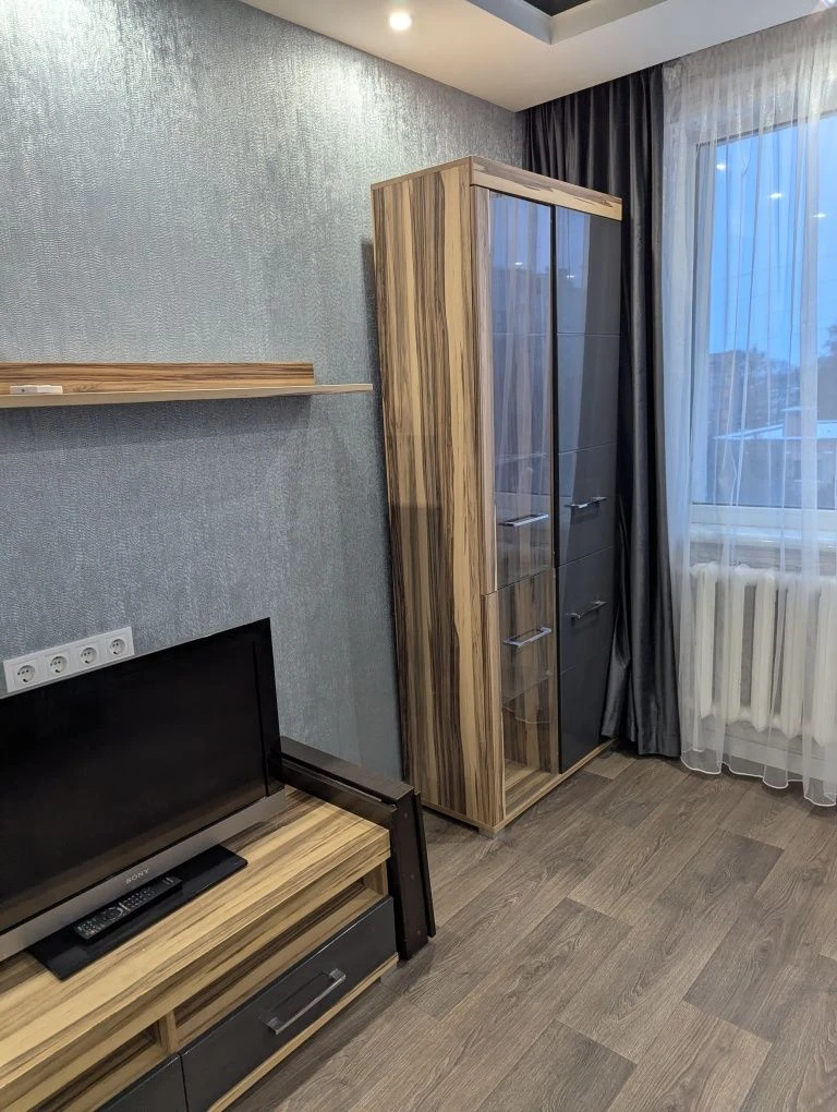 ПРОДАМ хорошу ТРИКІМНАТНУ квартиру в м. Ніжин. Можна під ЄВі