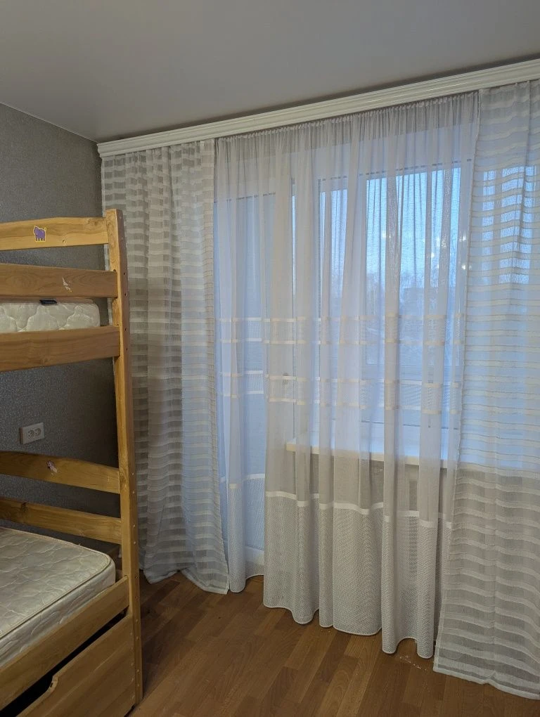 ПРОДАМ хорошу ТРИКІМНАТНУ квартиру в м. Ніжин. Можна під ЄВі