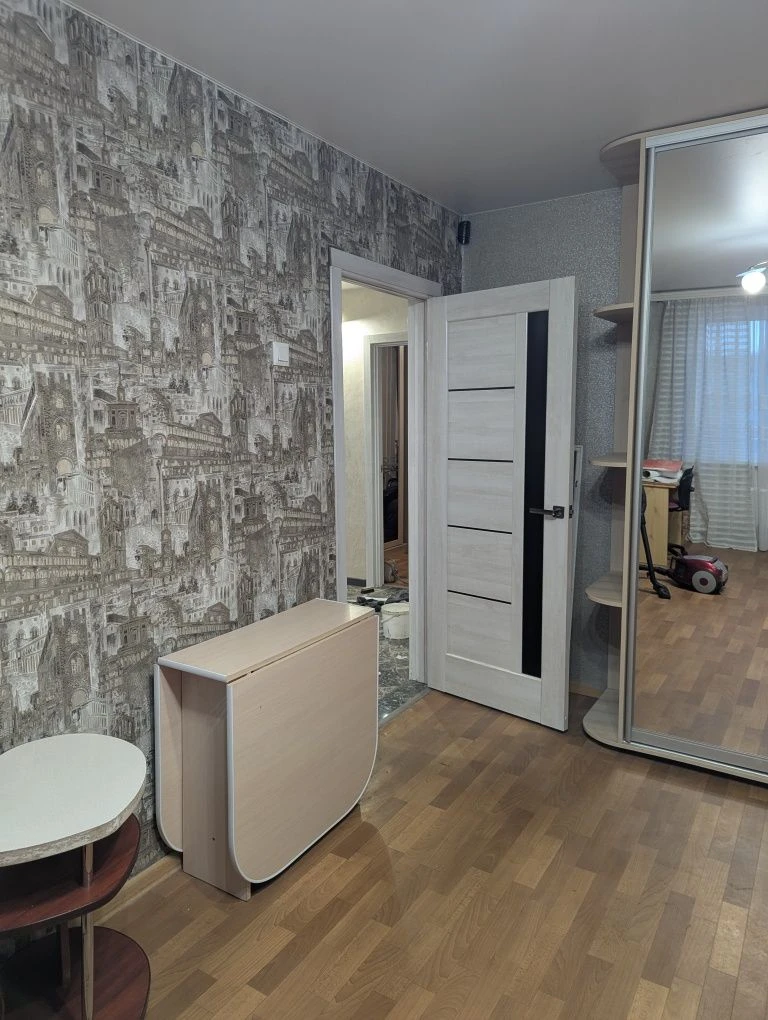 ПРОДАМ хорошу ТРИКІМНАТНУ квартиру в м. Ніжин. Можна під ЄВі