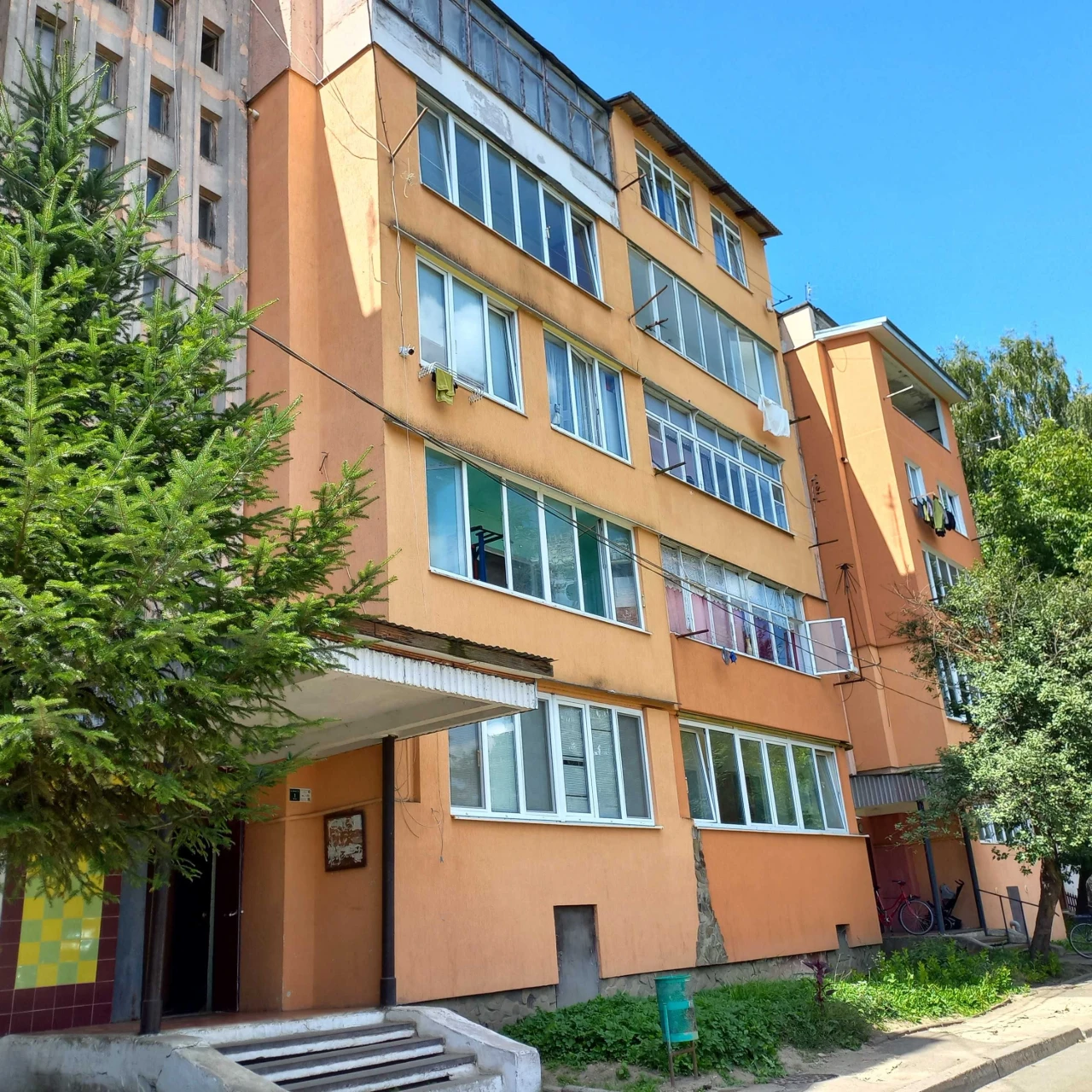 Продам двокімнатну квартиру м.Н.Калинів