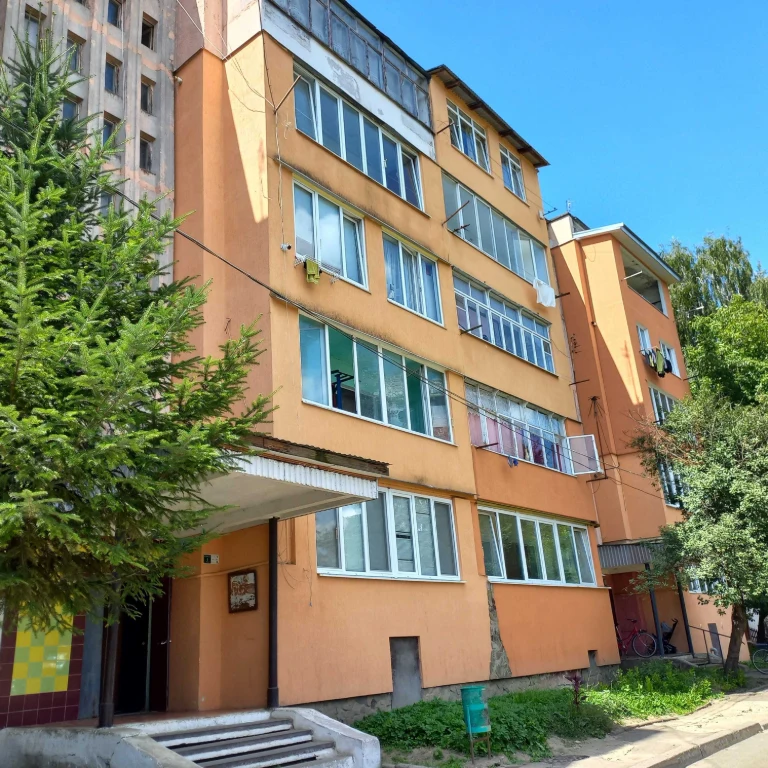 Продам двокімнатну квартиру м.Н.Калинів