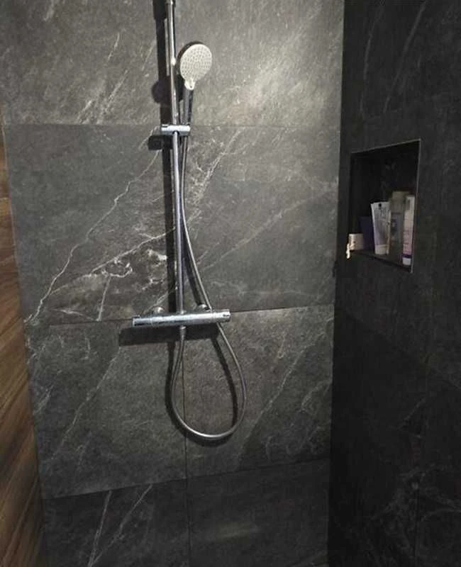 Продаж 4-к. квартири ДВОРІВНЕВА 4/4ц 103/63/40м² Винники вул
