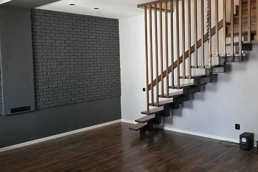 Продаж 4-к. квартири ДВОРІВНЕВА 4/4ц 103/63/40м² Винники вул