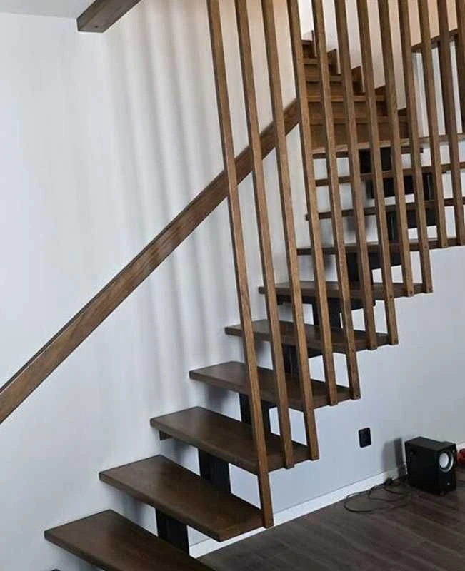 Продаж 4-к. квартири ДВОРІВНЕВА 4/4ц 103/63/40м² Винники вул