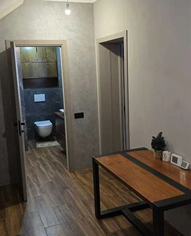 Продаж 4-к. квартири ДВОРІВНЕВА 4/4ц 103/63/40м² Винники вул