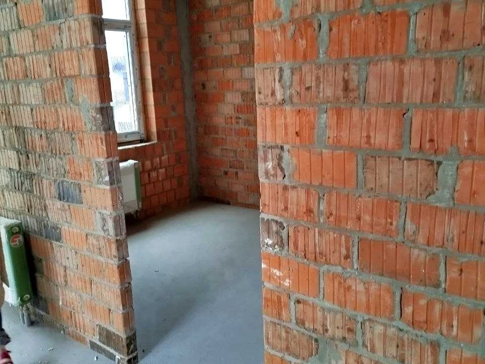 Apartment. Vynnyky (Lviv), Halychska St.