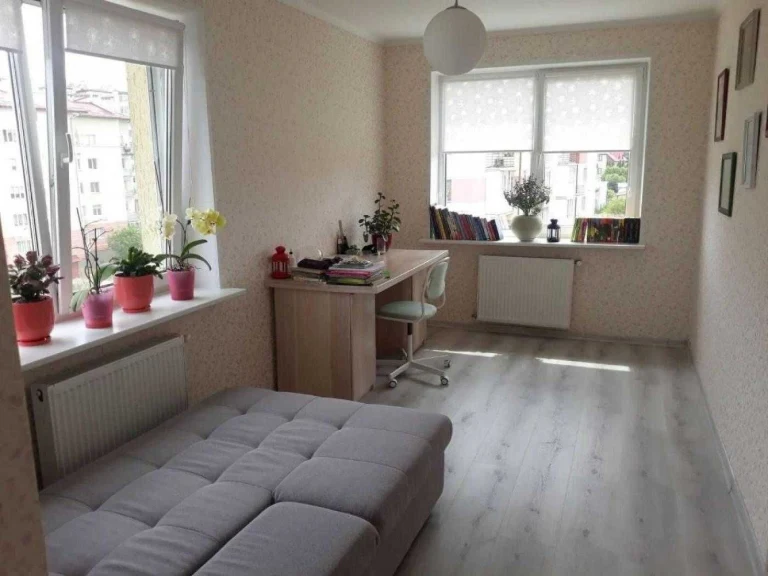 Sale of a 4-room, two-level apartment with a euro renovation and furniture