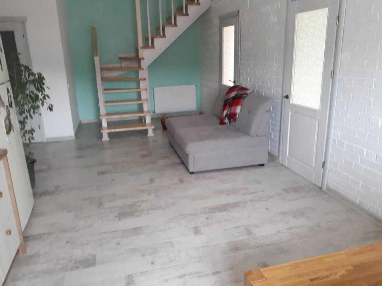 Sale of a 4-room, two-level apartment with a euro renovation and furniture