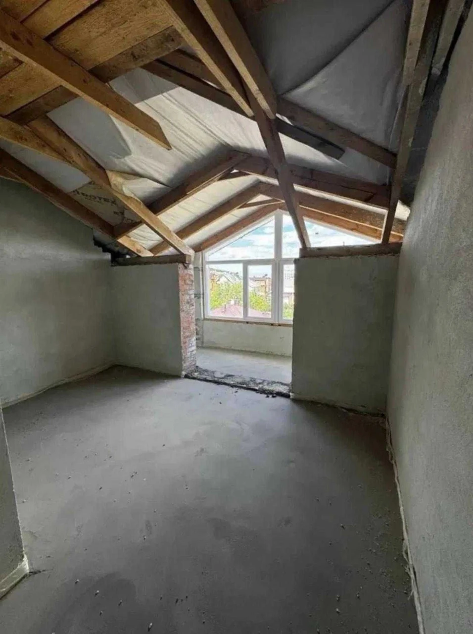 Sale of a 5-room, 2-story apartment, unfurnished, new building