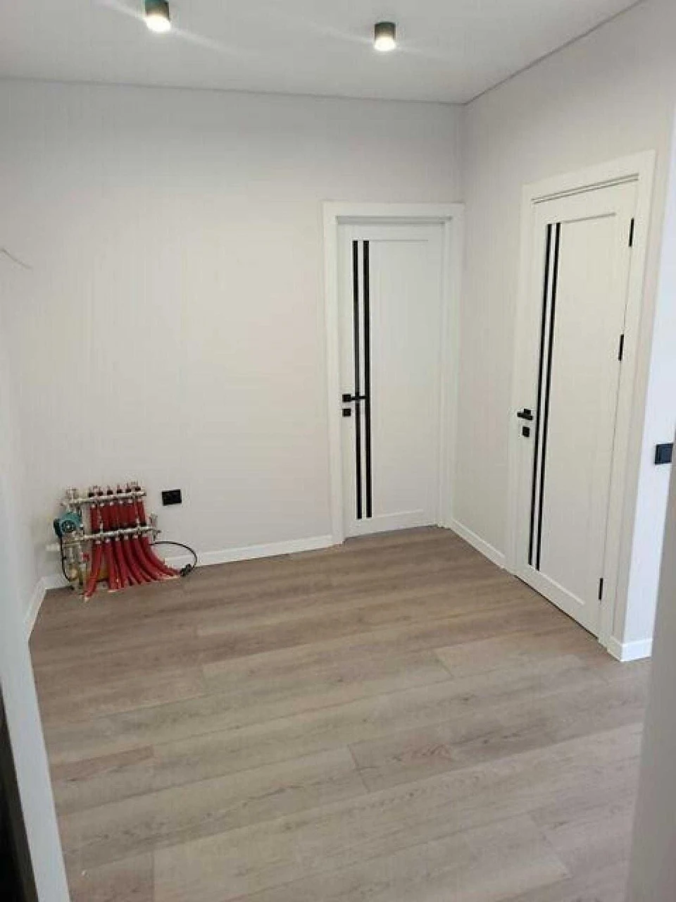 Sale of a 2-room apartment with a euro-renovation in a new building, location