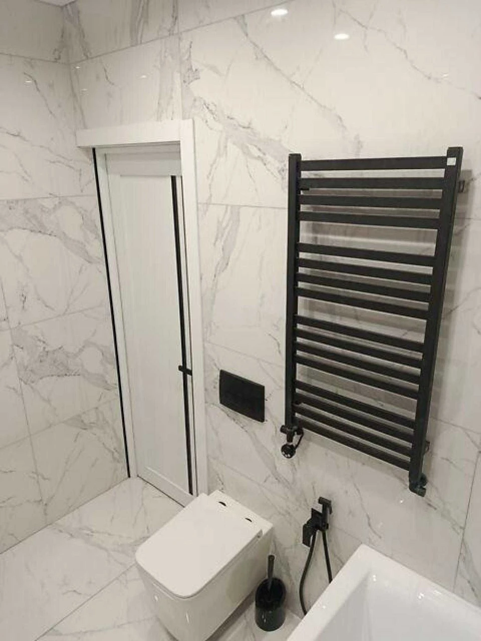 Sale of a 2-room apartment with a euro-renovation in a new building, location