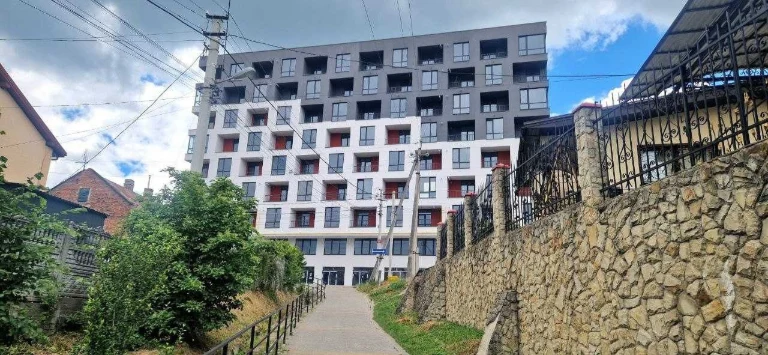 Продається 2-кімнатна квартира площею 72 м² у  ЖК Галицький.