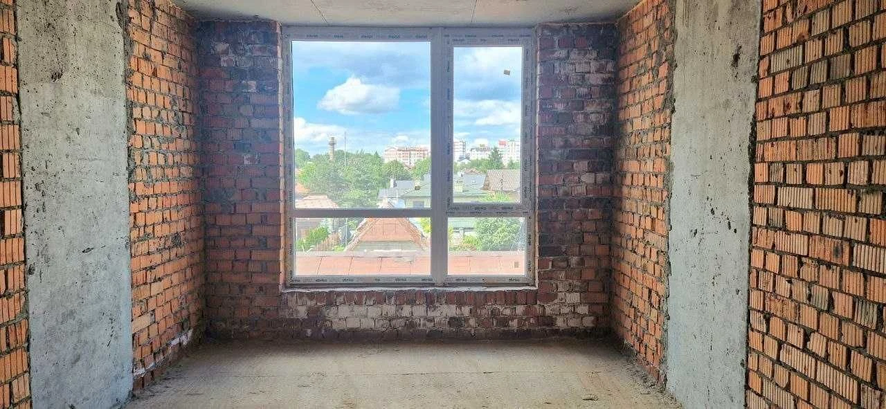 Продається 2-кімнатна квартира площею 72 м² у  ЖК Галицький.