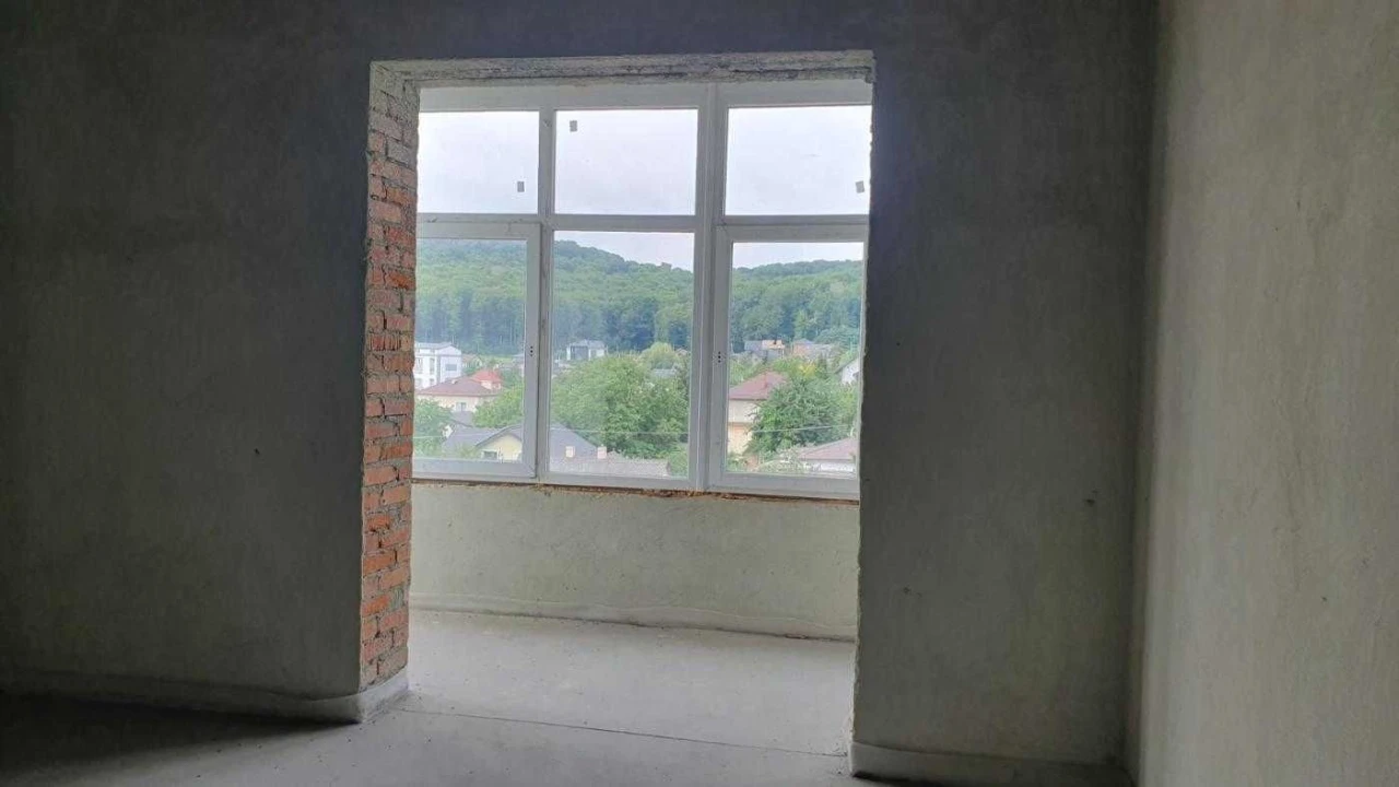 Sale of a 5-room, two-story apartment, unfurnished in a new building