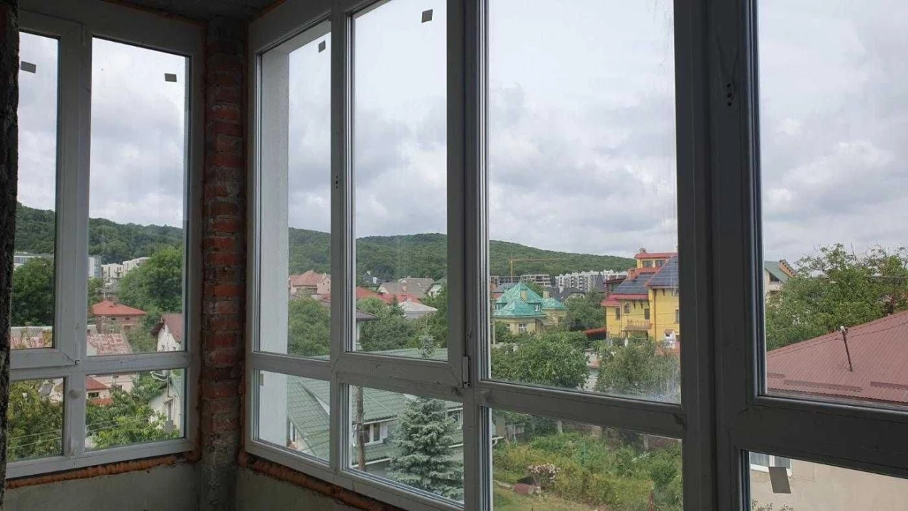 Sale of a 5-room, two-story apartment, unfurnished in a new building