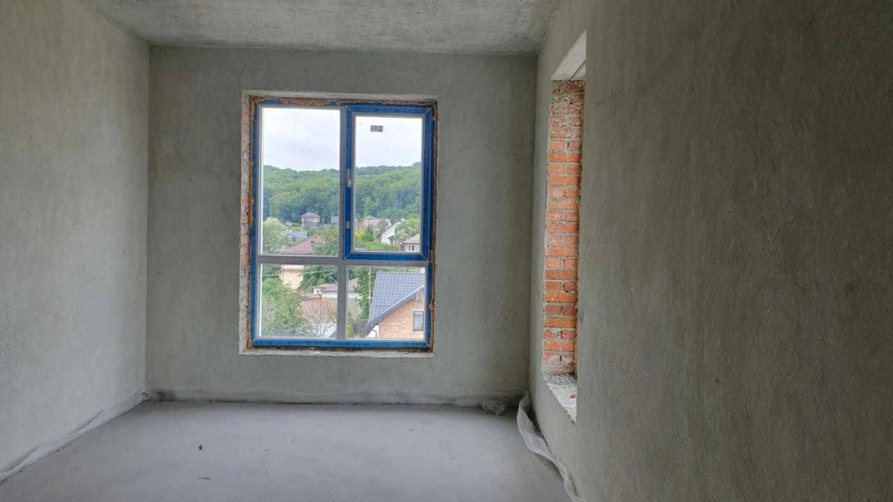 Sale of a 5-room, two-story apartment, unfurnished in a new building