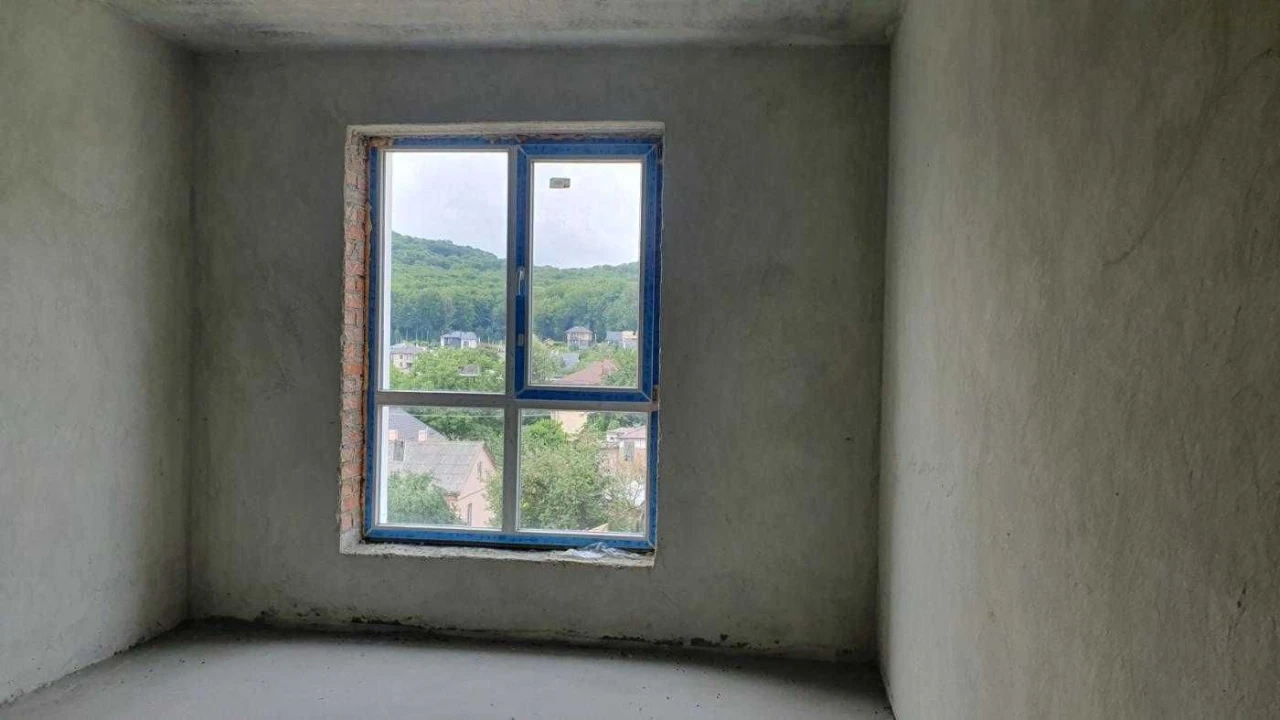 Sale of a 5-room, two-story apartment, unfurnished in a new building