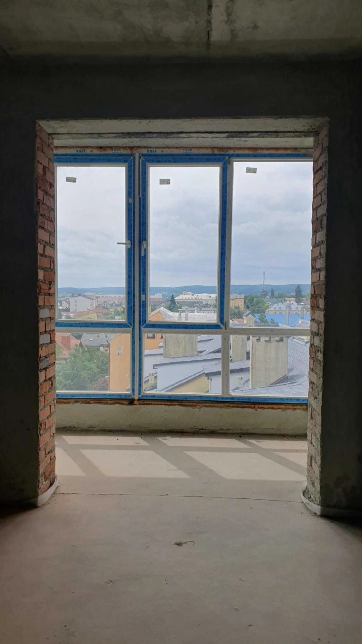 Sale of a 5-room, two-story apartment, unfurnished in a new building